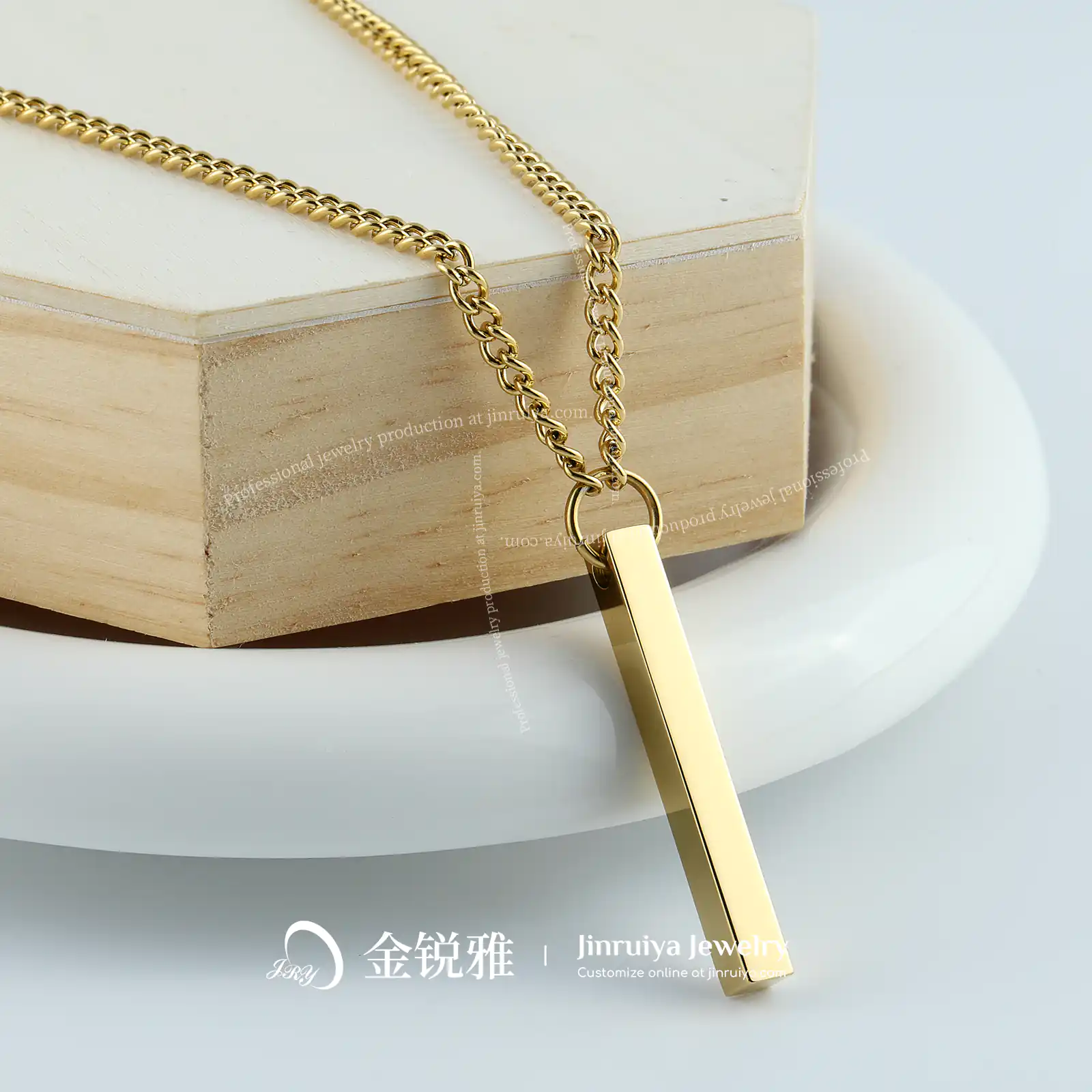 Shiny square surface display